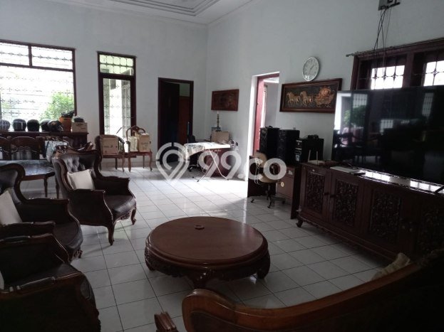 Ready to Use! Luxury House LT 594m2 Desain Modern di Riau Ready to Use! Luxury House LT 594m2 Desain Modern di Riau