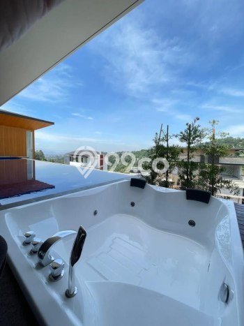 Dijual Rumah Luas Elegan Dengan View Cantik di Resor Dago Pakar, Bandung Dijual Rumah Luas Elegan Dengan View Cantik di Resor Dago Pakar, Bandung