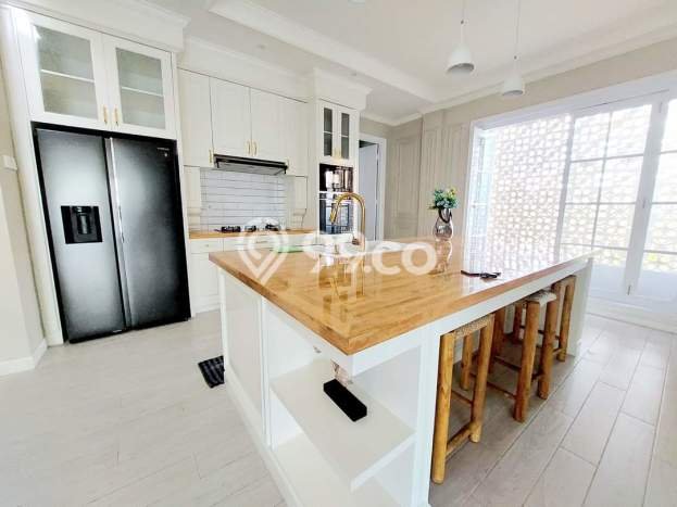 HOT DEAL! Vila di , Area 460m2m², Area Strategis HOT DEAL! Vila di , Area 460m2m², Area Strategis