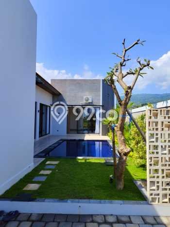 KESEMPATAN EMAS! Vila Kawasan , Luas 254m2m², Lingkungan Eksklusif dengan privasi terjaga KESEMPATAN EMAS! Vila Kawasan , Luas 254m2m², Lingkungan Eksklusif dengan privasi terjaga