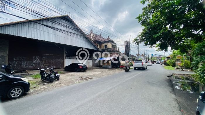 Unit Gudang Disewa Lokasi Denpasar Barat, Denpasar Spesifikasi Luas Bangunan 400m2 Unit Gudang Disewa Lokasi Denpasar Barat, Denpasar Spesifikasi Luas Bangunan 400m2