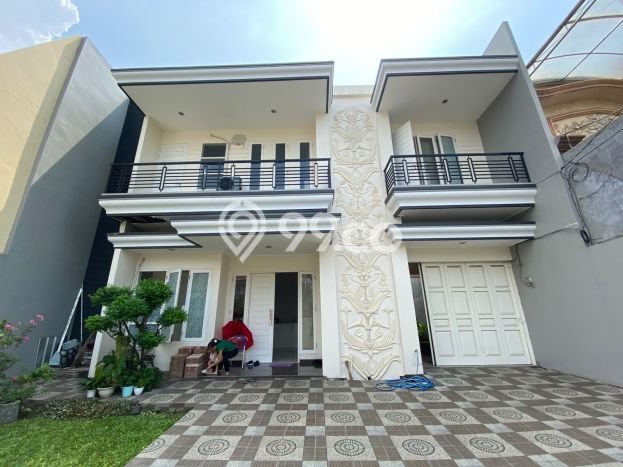 Hunian Elit LB 275m2 Siap Pakai Desain Elegan di Dharma Husada, Surabaya Hunian Elit LB 275m2 Siap Pakai Desain Elegan di Dharma Husada, Surabaya