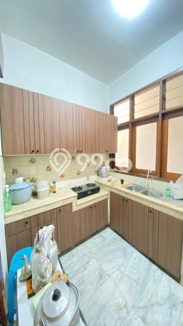Rumah Mewah Akses Mudah di Surabaya Rumah Mewah Akses Mudah di Surabaya