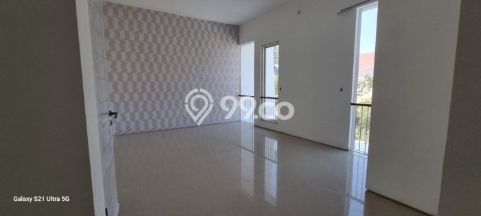 Rumah Mewah Dijual LT 104m2 di Mulyorejo, Surabaya Rumah Mewah Dijual LT 104m2 di Mulyorejo, Surabaya