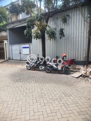 Tanah Dijual Lokasi Strategis di Surabaya dengan Luas 200m2 Tanah Dijual Lokasi Strategis di Surabaya dengan Luas 200m2