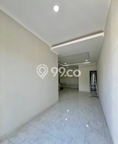 Dijual Cepat Rumah Bagus Siap Huni LB 150m2 di Rungkut, Surabaya Dijual Cepat Rumah Bagus Siap Huni LB 150m2 di Rungkut, Surabaya