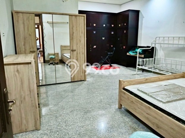Rumah Bagus kawasan , Surabaya, Luas 440m2m² LB 550m2m² HARGA MENARIK! Rumah Bagus kawasan , Surabaya, Luas 440m2m² LB 550m2m² HARGA MENARIK!