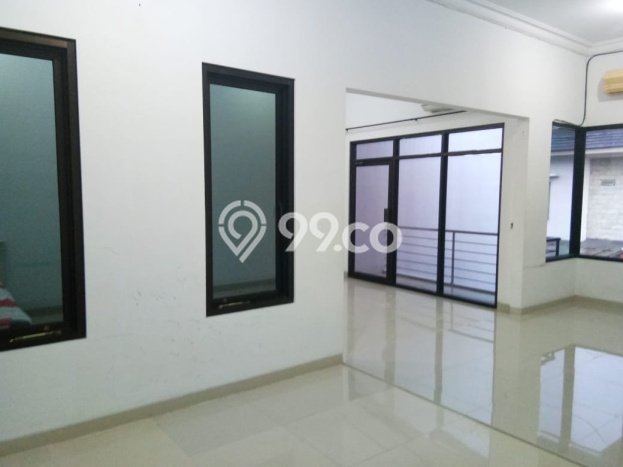 Dijual Rumah Eksklusif 4 KT di Pakuwon City, Surabaya Dijual Rumah Eksklusif 4 KT di Pakuwon City, Surabaya