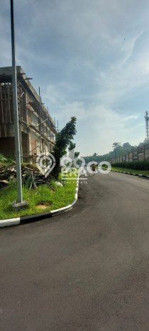 Ready to Use! Premium House LT 260m2 Desain Modern di Grand Wisata Ready to Use! Premium House LT 260m2 Desain Modern di Grand Wisata