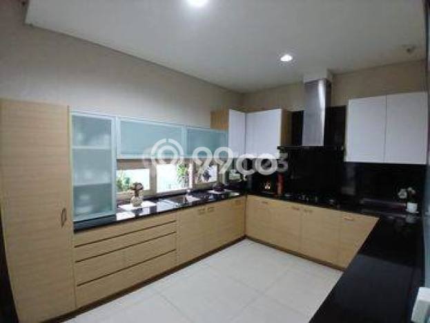 Rumah Mewah LB 280m2 Siap Huni Desain Elegan di Kota Baru Parahyangan, Bandung Rumah Mewah LB 280m2 Siap Huni Desain Elegan di Kota Baru Parahyangan, Bandung