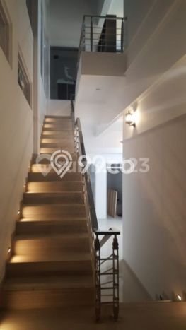 Hunian Mewah LB 1000m2 Siap Huni Desain Elegan di Kota Baru Parahyangan, Bandung Hunian Mewah LB 1000m2 Siap Huni Desain Elegan di Kota Baru Parahyangan, Bandung