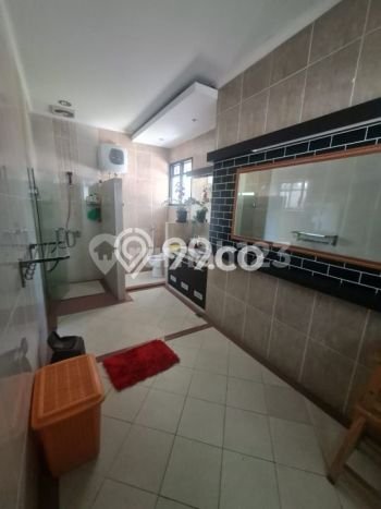 Rumah Mewah LB 400m2 Siap Huni Desain Elegan di Kota Baru Parahyangan, Bandung Rumah Mewah LB 400m2 Siap Huni Desain Elegan di Kota Baru Parahyangan, Bandung