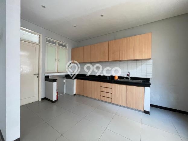 Ready to Use! Luxury House LT 162m2 Desain Modern di Kota Baru Parahyangan Ready to Use! Luxury House LT 162m2 Desain Modern di Kota Baru Parahyangan