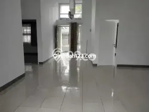 For Sale! Luxury House LT 162m2 Desain Elegan di Kota Baru Parahyangan For Sale! Luxury House LT 162m2 Desain Elegan di Kota Baru Parahyangan