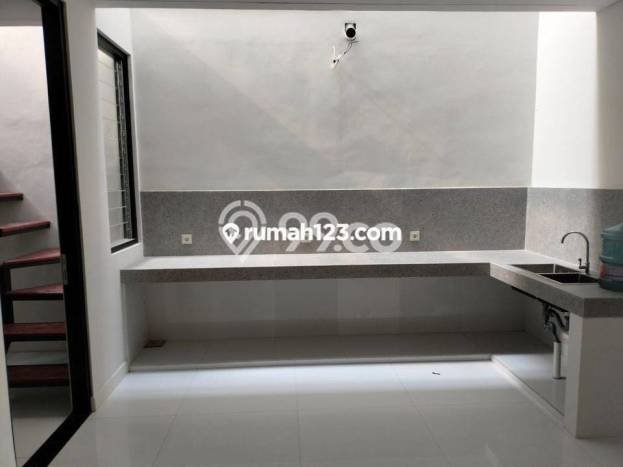 Rumah Mewah LB 250m2 Siap Huni Desain Elegan di Kota Baru Parahyangan, Bandung Rumah Mewah LB 250m2 Siap Huni Desain Elegan di Kota Baru Parahyangan, Bandung