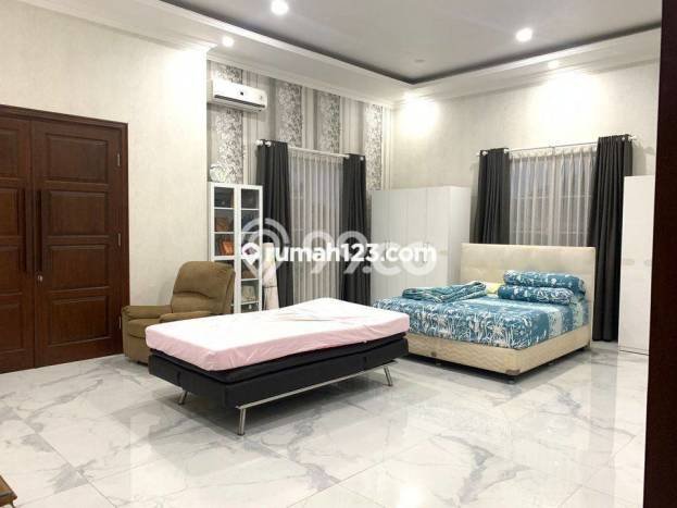 Hunian Elit LB 700m2 Siap Pakai Desain Elegan di Kota Baru Parahyangan, Bandung Hunian Elit LB 700m2 Siap Pakai Desain Elegan di Kota Baru Parahyangan, Bandung