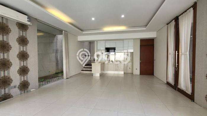 Rumah Elit LB 349m2 Siap Pakai Desain Elegan di Kota Baru Parahyangan, Bandung Rumah Elit LB 349m2 Siap Pakai Desain Elegan di Kota Baru Parahyangan, Bandung