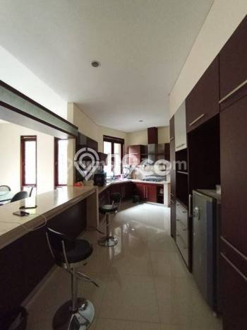Rumah Elit Modern Tanpa Renovasi di Kota Baru Parahyangan Bandung Rumah Elit Modern Tanpa Renovasi di Kota Baru Parahyangan Bandung
