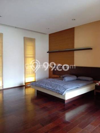 Rumah Elit Modern Tanpa Renovasi di Kota Baru Parahyangan Bandung Rumah Elit Modern Tanpa Renovasi di Kota Baru Parahyangan Bandung