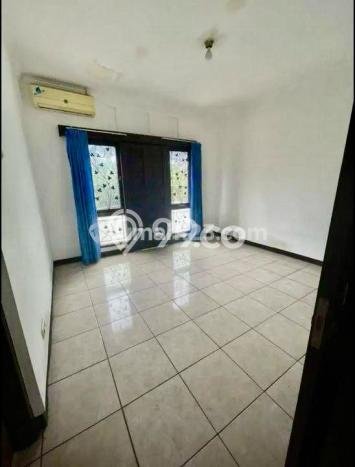 Rumah Modern 4 KT LT 198m2 di Kota Baru Parahyangan Rumah Modern 4 KT LT 198m2 di Kota Baru Parahyangan