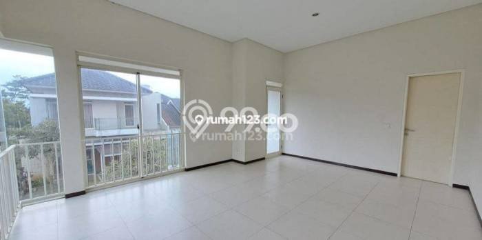 Jual Rumah Mewah Megah Dengan View Eksklusif di Kota Baru Parahyangan, Bandung Jual Rumah Mewah Megah Dengan View Eksklusif di Kota Baru Parahyangan, Bandung