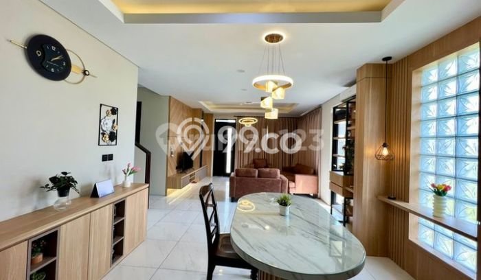 Rumah Elit LB 190m2 Siap Pakai Desain Elegan di Kota Baru Parahyangan, Bandung Rumah Elit LB 190m2 Siap Pakai Desain Elegan di Kota Baru Parahyangan, Bandung