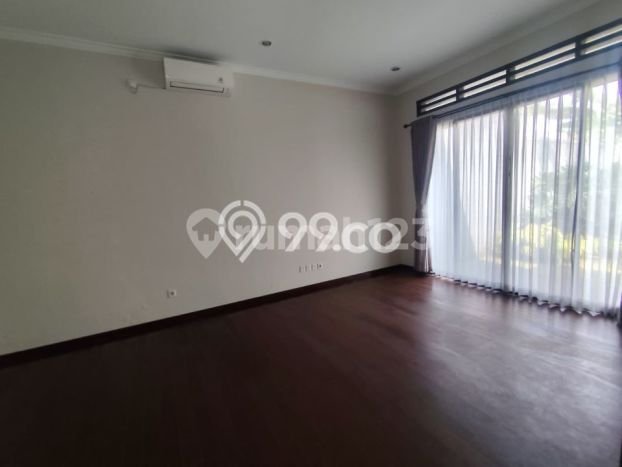 Rumah Luxury Modern Tanpa Renovasi di Kota Baru Parahyangan Bandung Rumah Luxury Modern Tanpa Renovasi di Kota Baru Parahyangan Bandung