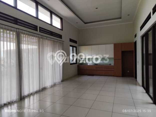 Rumah Mewah LB 268m2 Siap Pakai Desain Elegan di Kota Baru Parahyangan, Bandung Rumah Mewah LB 268m2 Siap Pakai Desain Elegan di Kota Baru Parahyangan, Bandung