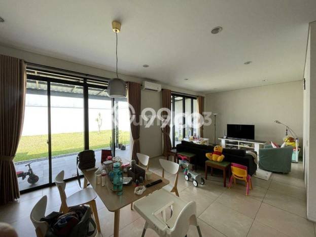 Rumah Elit Modern Tanpa Renovasi di Kota Baru Parahyangan Bandung Rumah Elit Modern Tanpa Renovasi di Kota Baru Parahyangan Bandung