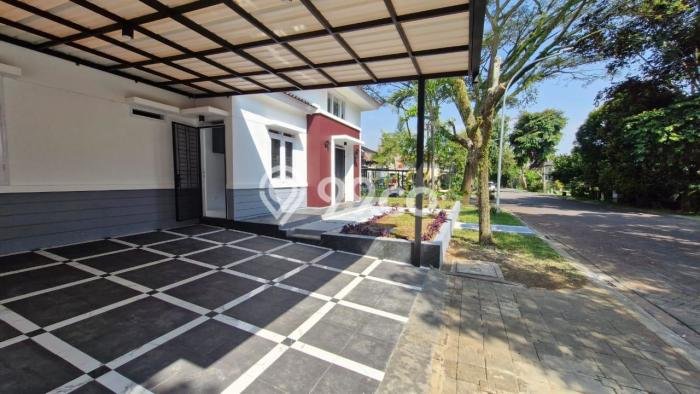 KESEMPATAN EMAS! Rumah di , Bandung, Luas 192m2m² LB 84m2m² KESEMPATAN EMAS! Rumah di , Bandung, Luas 192m2m² LB 84m2m²
