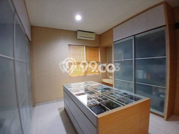 Rumah Mewah LB 280m2 Siap Huni Desain Elegan di Kota Baru Parahyangan, Bandung Rumah Mewah LB 280m2 Siap Huni Desain Elegan di Kota Baru Parahyangan, Bandung