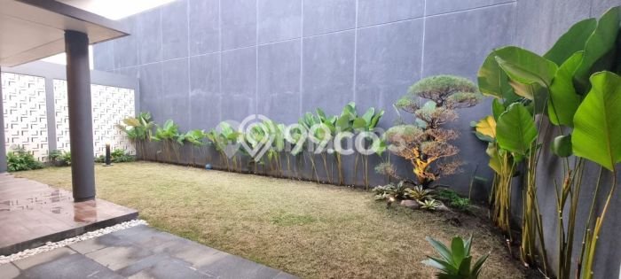Rumah Elit LB 210m2 Siap Huni Desain Elegan di Kota Baru Parahyangan, Bandung Rumah Elit LB 210m2 Siap Huni Desain Elegan di Kota Baru Parahyangan, Bandung