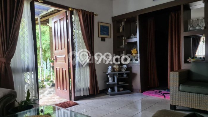 Jual Rumah Luas Megah Dengan View Eksklusif di Kota Baru Parahyangan, Bandung Jual Rumah Luas Megah Dengan View Eksklusif di Kota Baru Parahyangan, Bandung