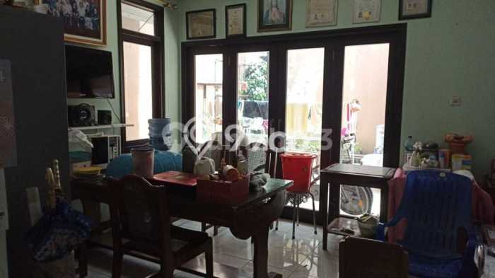 For Sale! Luxury House LT 220m2 Desain Modern di Kota Baru Parahyangan For Sale! Luxury House LT 220m2 Desain Modern di Kota Baru Parahyangan
