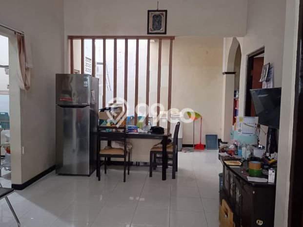 Dijual Hunian Rumah Terawat 3 KT di kebraon, Surabaya Dijual Hunian Rumah Terawat 3 KT di kebraon, Surabaya