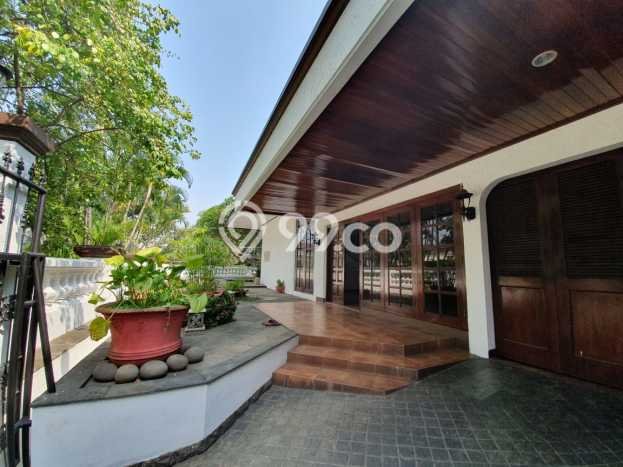 Rumah Mewah Siap Huni LT 407m2 di Cinere, Depok Rumah Mewah Siap Huni LT 407m2 di Cinere, Depok