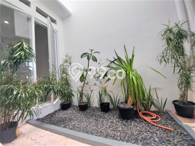 Rumah Strategis Modern Lb 140m2 di Cinere, Depok Rumah Strategis Modern Lb 140m2 di Cinere, Depok
