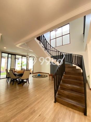 Rumah Eksklusif Dijual LT 428m2 di Cinere, Depok Rumah Eksklusif Dijual LT 428m2 di Cinere, Depok