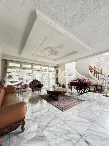 Rumah Elit Modern Siap Huni di Pondok Labu Jakarta Selatan Rumah Elit Modern Siap Huni di Pondok Labu Jakarta Selatan