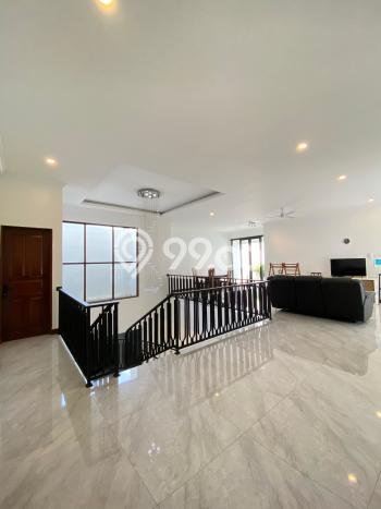Rumah Eksklusif Dijual LT 428m2 di Cinere, Depok Rumah Eksklusif Dijual LT 428m2 di Cinere, Depok