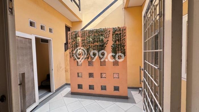 For Sale Rumah 3 Kamar Lokasi Ideal Nyaman dan Strategis di Cinere For Sale Rumah 3 Kamar Lokasi Ideal Nyaman dan Strategis di Cinere