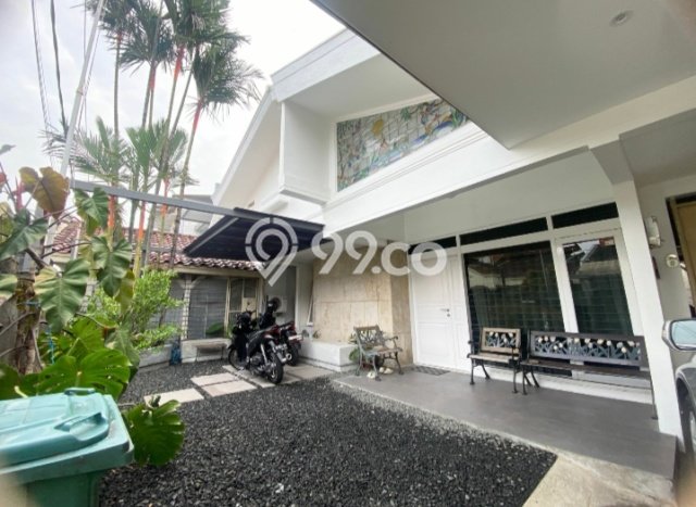 Rumah Mewah LB 280m2 Siap Pakai Desain Elegan di Turangga, Bandung Rumah Mewah LB 280m2 Siap Pakai Desain Elegan di Turangga, Bandung