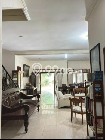 Rumah Elit LB 400m2 Siap Huni Desain Elegan di Sayap Dago, Bandung Rumah Elit LB 400m2 Siap Huni Desain Elegan di Sayap Dago, Bandung