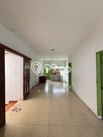 Ready to Use! Luxury House LT 865m2 Desain Modern di Cigadung Ready to Use! Luxury House LT 865m2 Desain Modern di Cigadung