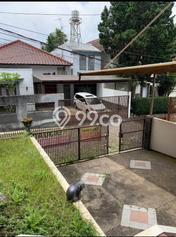 Rumah Modern 4 Kamar LT 250m2 di Setiabudi Rumah Modern 4 Kamar LT 250m2 di Setiabudi