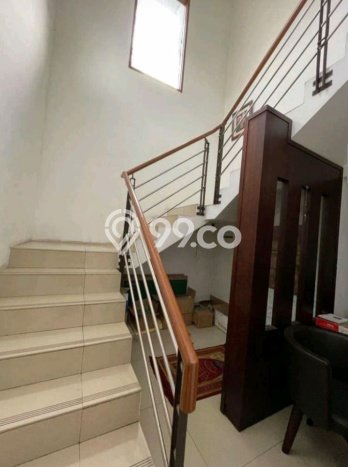 SEGERA MILIKI! Rumah di Buah Batu, Bandung, Luas 377m2m² LB 250m2m² SEGERA MILIKI! Rumah di Buah Batu, Bandung, Luas 377m2m² LB 250m2m²