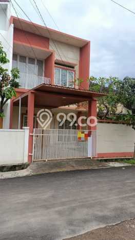 Jual Rumah Strategis Bagus Punya 4 KT di Arcamanik Bandung SHM Jual Rumah Strategis Bagus Punya 4 KT di Arcamanik Bandung SHM