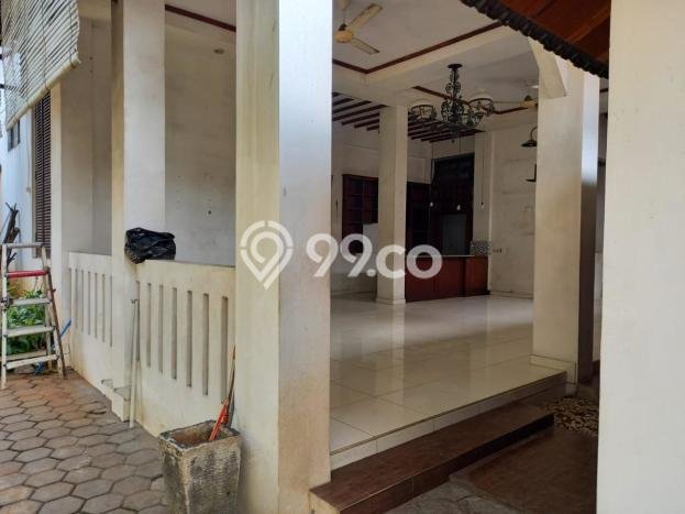 Rumah Elit LB 540m2 Siap Huni Desain Elegan di Bintaro, Tangerang Selatan Rumah Elit LB 540m2 Siap Huni Desain Elegan di Bintaro, Tangerang Selatan