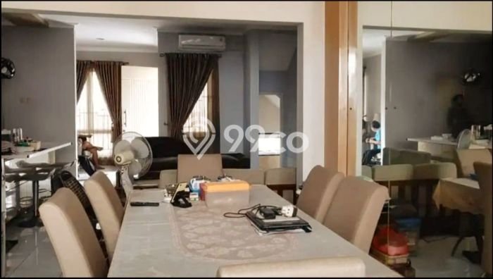 HOT LISTING! Rumah Siap Huni lokasi Kota Wisata, Jakarta Timur, Luas 180m² Bangunan 220m² HOT LISTING! Rumah Siap Huni lokasi Kota Wisata, Jakarta Timur, Luas 180m² Bangunan 220m²