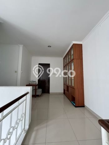KESEMPATAN TERBAIK! Rumah Nyaman area Cibubur, Luas 240m² LB 250m² KESEMPATAN TERBAIK! Rumah Nyaman area Cibubur, Luas 240m² LB 250m²